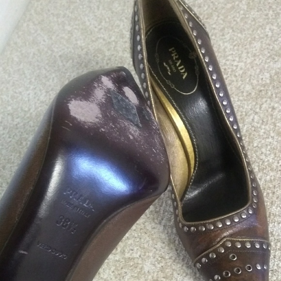 Prada Brown Studded Leather Pointed Toe Pump. - Picture 4 of 6